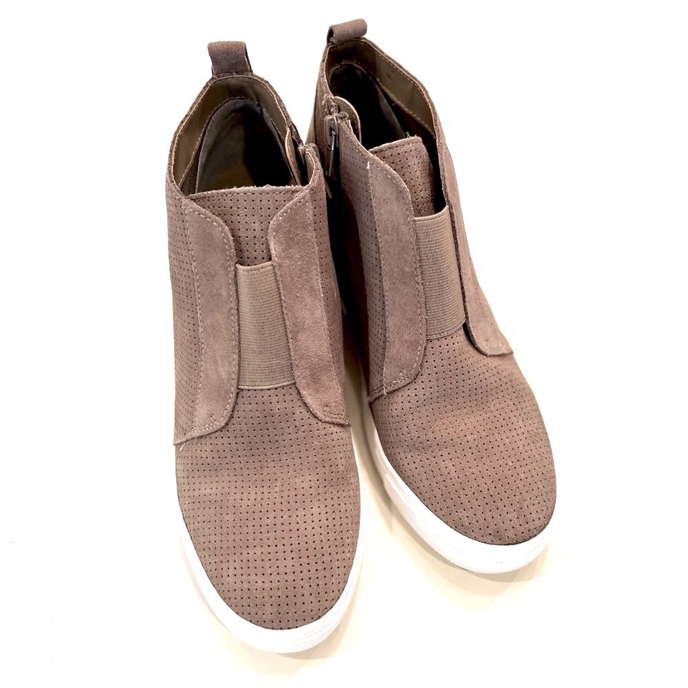 Steve Madden Wedge Sneaker Women’s Sz 8